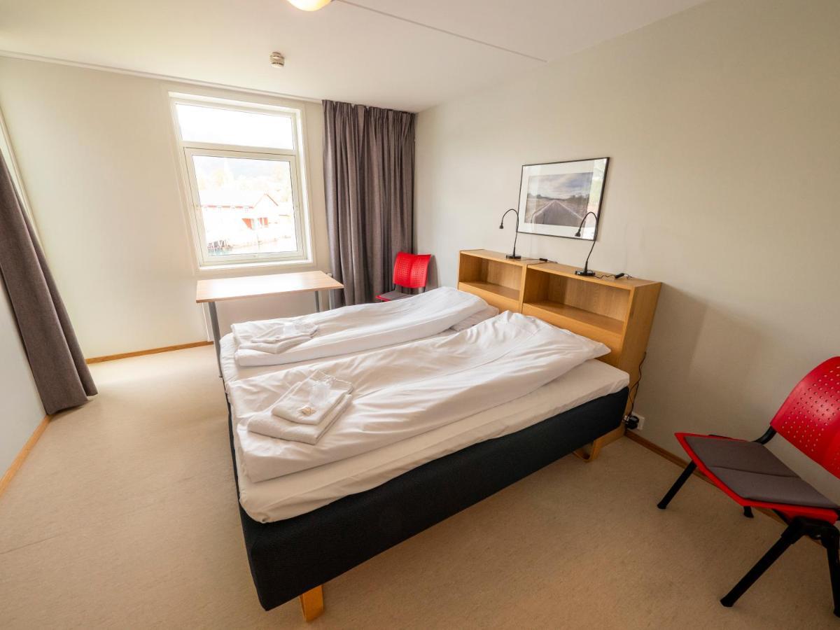 Lofoten Sommerhotell Og