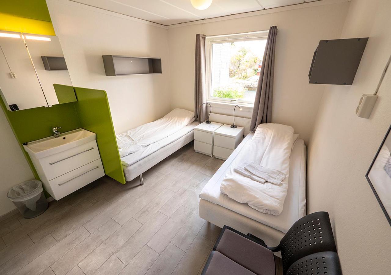 Lofoten Sommerhotell Og *